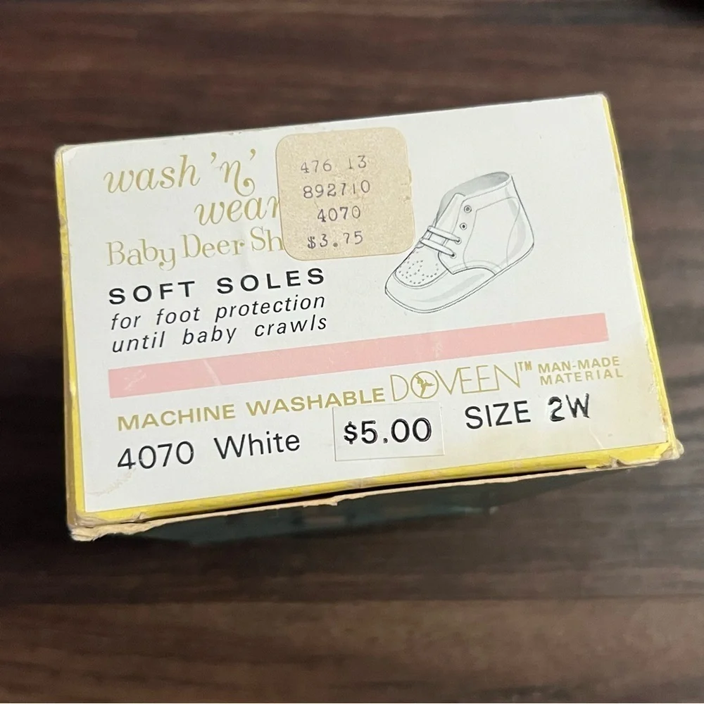 Vintage Doveen Baby Deer Baby Infant White crib shoes size 2